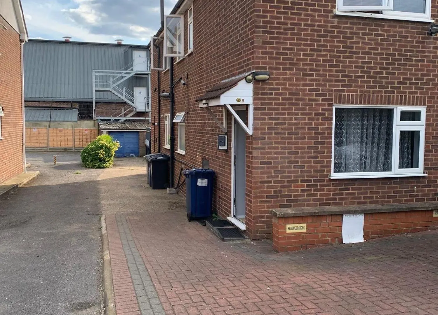 Amazing En-Suite Apartment In Finchley Central London