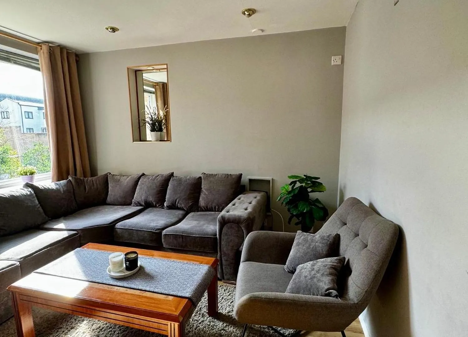 Amazing En-Suite Apartment In Finchley Central London